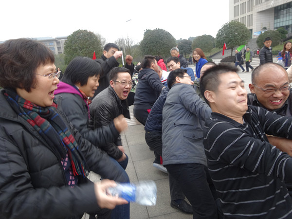 //zsxy.tiaojiaomg.com/upfiles/2014-3/201431718627658.jpg