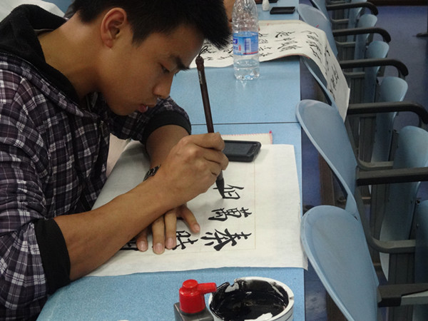 //zsxy.tiaojiaomg.com/upfiles/2014-4/201441195817858.jpg